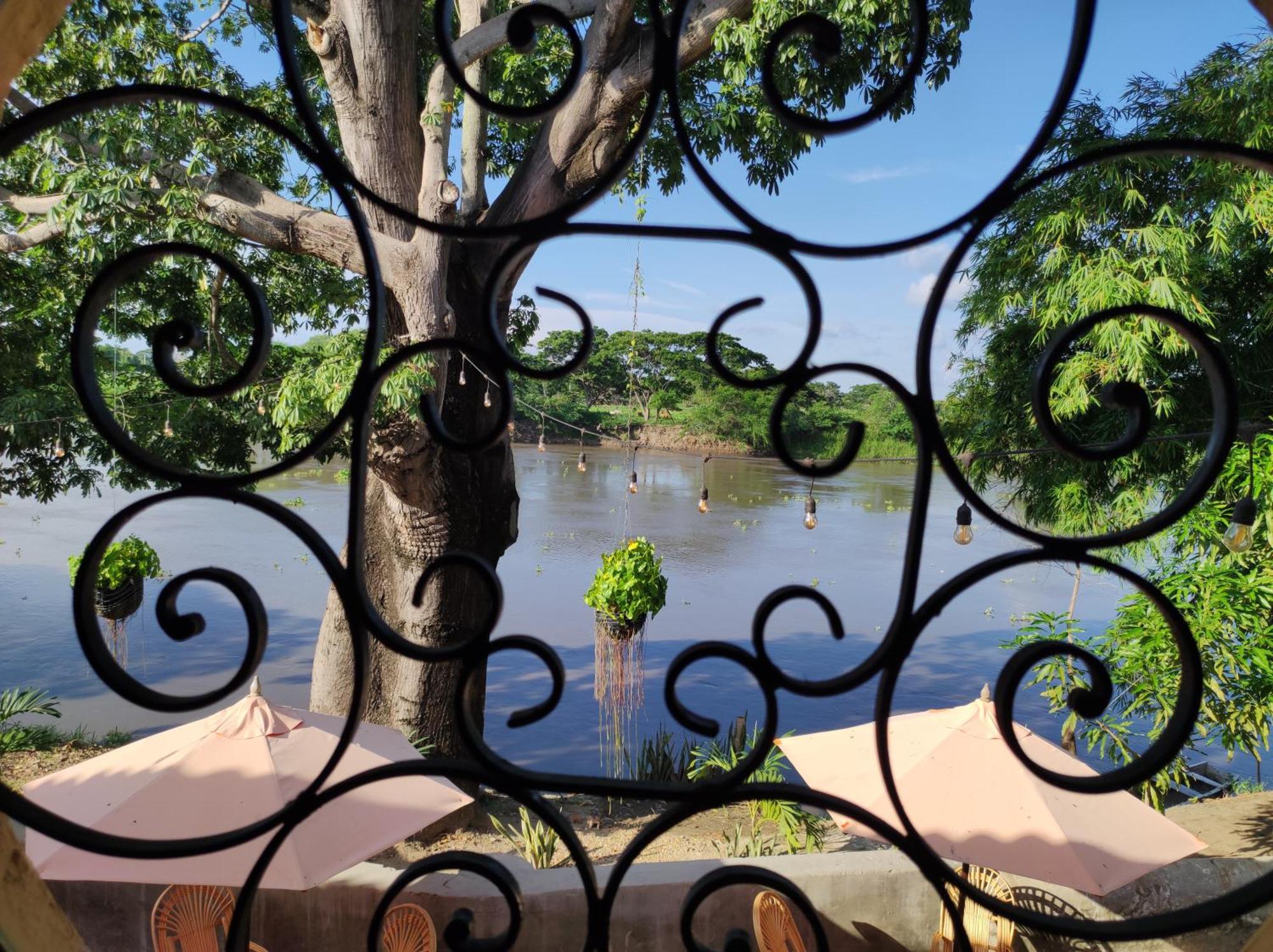 Hotel Nieto Mompox, Ubicado En El Corazon Del Centro Historico, Frente Al Rio Magdalena En Zona De Malecon Exterior foto